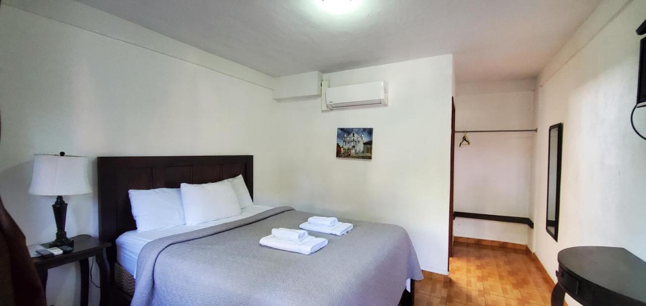 Hotel & Restaurant Fleur De Lis Concepción de Ataco Εξωτερικό φωτογραφία